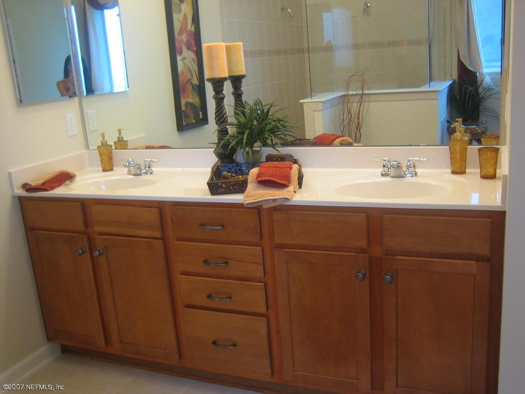 651 Porta Rosa Circle St. Augustine, FL 32092 - Photo 8 of 35 Master Bathroom