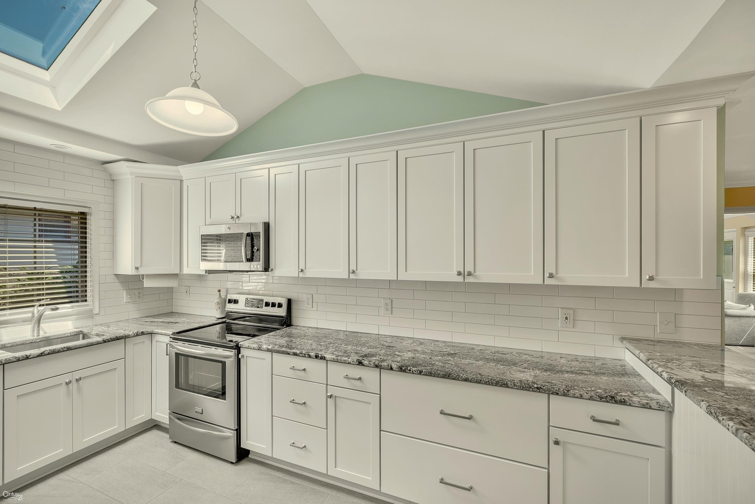 1038 Hawthorne Road Grosse Pointe Woods, MI 48236 - Photo 24 of 61