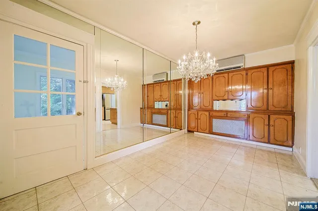 $1,280,000 | 1585 Bergen Boulevard, Leonia, NJ 07605