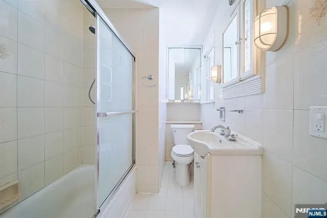 $1,280,000 | 1585 Bergen Boulevard, Leonia, NJ 07605