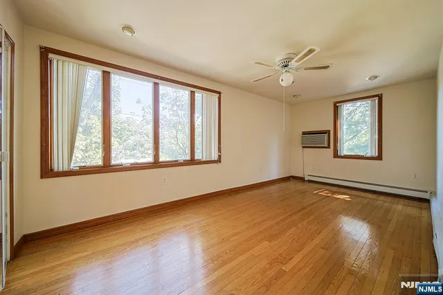 $1,280,000 | 1585 Bergen Boulevard, Leonia, NJ 07605