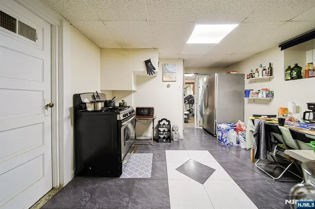 $1,280,000 | 1585 Bergen Boulevard, Leonia, NJ 07605