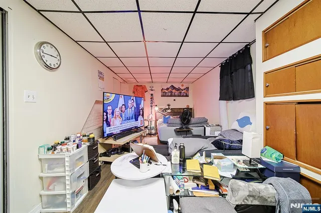 $1,280,000 | 1585 Bergen Boulevard, Leonia, NJ 07605