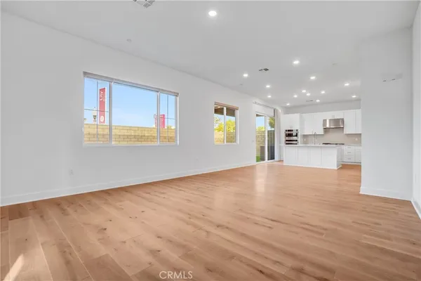 $6,500 | 102 Pansy, Irvine, CA 92618