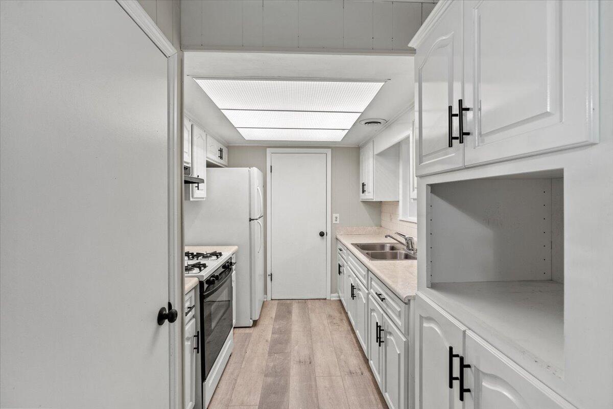 3331 Hillis Road Augusta, GA 30906 - Photo 8 of 28 09-Kitchen