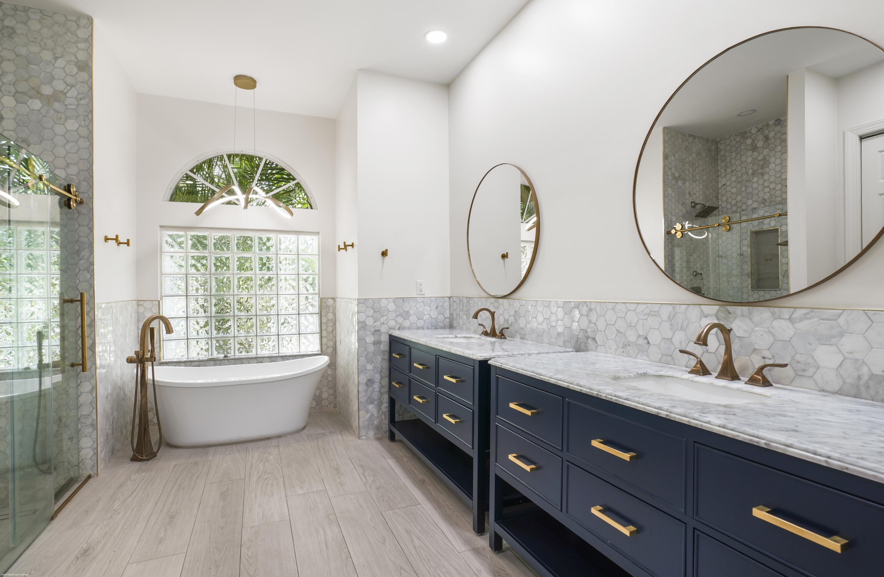 2560 Buck Ridge Trail Loxahatchee, FL 33470 - Photo 27 of 65 Primary en-suite bathroom