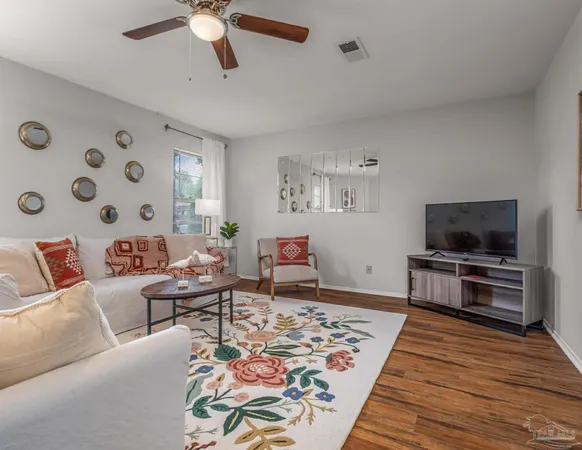 $1,950 | 4132 Baywoods Drive, Pensacola, FL 32504