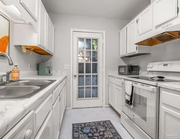 $1,950 | 4132 Baywoods Drive, Pensacola, FL 32504