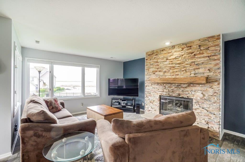 5477 Bay Shore Road, Unit 5477 Oregon, OH 43616 - Photo 6 of 28 Gallery Image 6