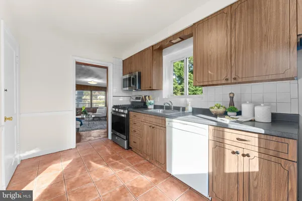 $637,500 | 11013 Amherst Avenue, Silver Spring, MD 20902