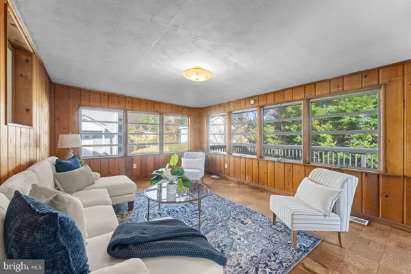 $637,500 | 11013 Amherst Avenue, Silver Spring, MD 20902