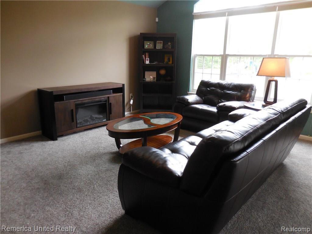 4272 Hampton Ridge Boulevard, Unit 169 Howell, MI 48843 - Photo 11 of 28