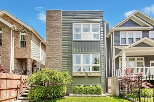 $890,000 | 1933 North Lawndale Avenue, Chicago, IL 60647