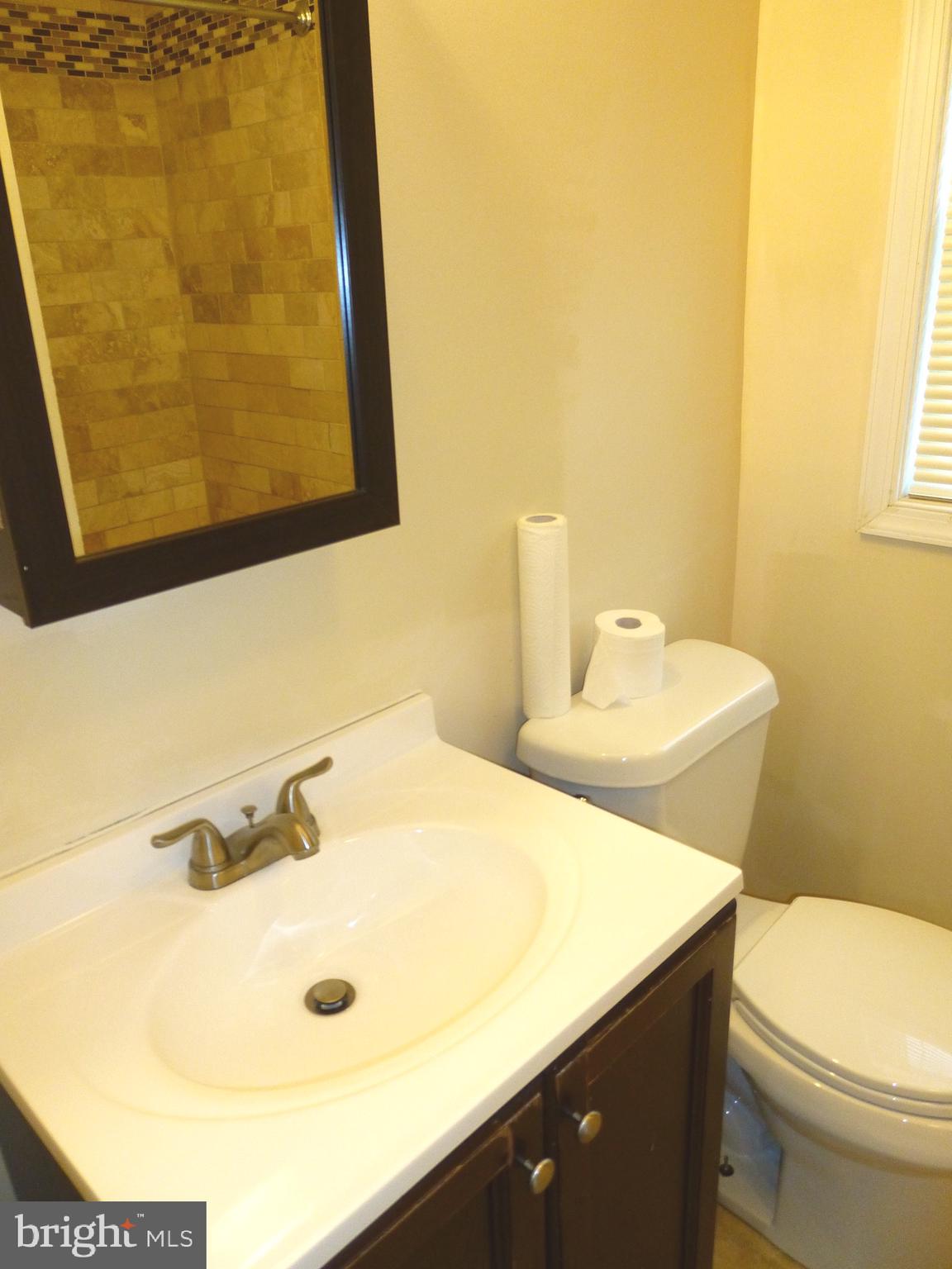 580 Michell Street Ridley Park, PA 19078 - Photo 12 of 27 Upper Level Full Bath