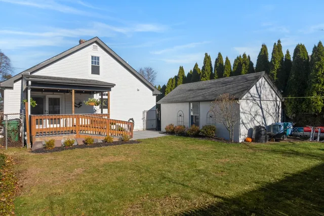 $400,000 | 32 Country Club Drive, Warwick, RI 02888