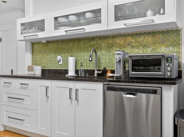 $2,700 | 159 South Street, Unit 1L, Boston, MA 02130