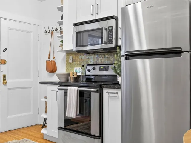 $2,700 | 159 South Street, Unit 1L, Boston, MA 02130