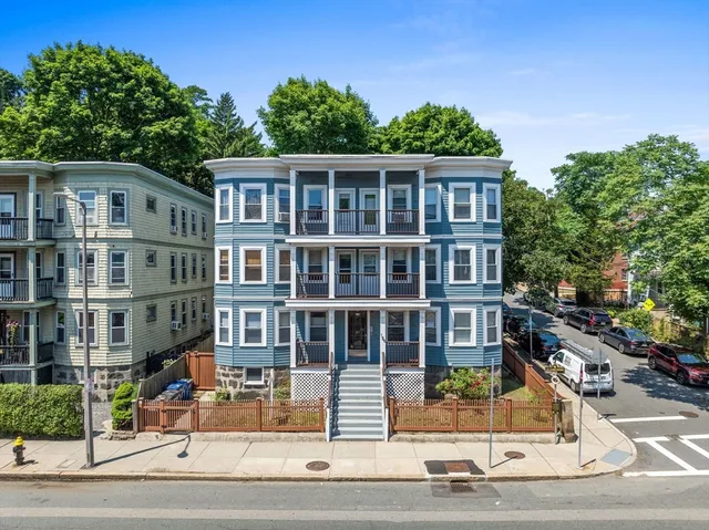 $2,700 | 159 South Street, Unit 1L, Boston, MA 02130