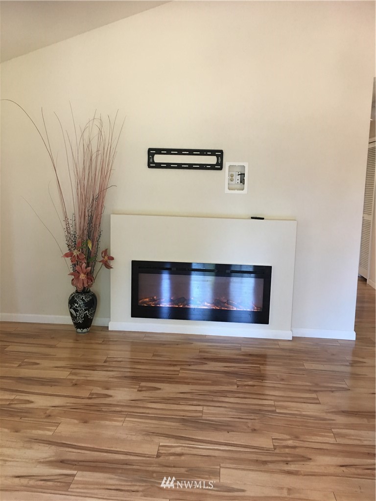 9259 Southeast Olalla Valley Road Port Orchard, WA 98367 - Photo 3 of 15 Gallery Image 3