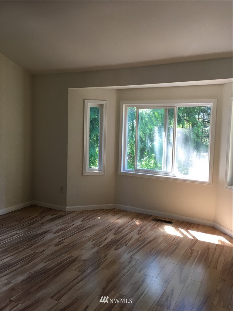 9259 Southeast Olalla Valley Road Port Orchard, WA 98367 - Photo 6 of 15 Gallery Image 6