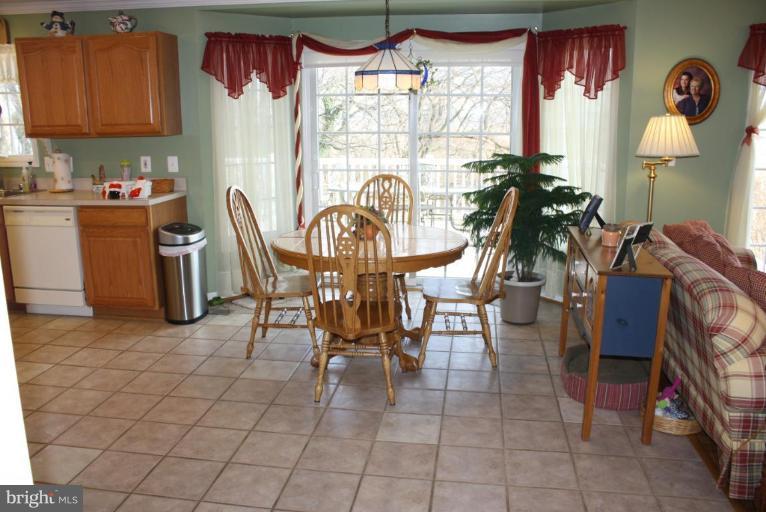 9324 Sea Point Road Sparrows Point, MD 21219 - Photo 11 of 30 Breakfast Area