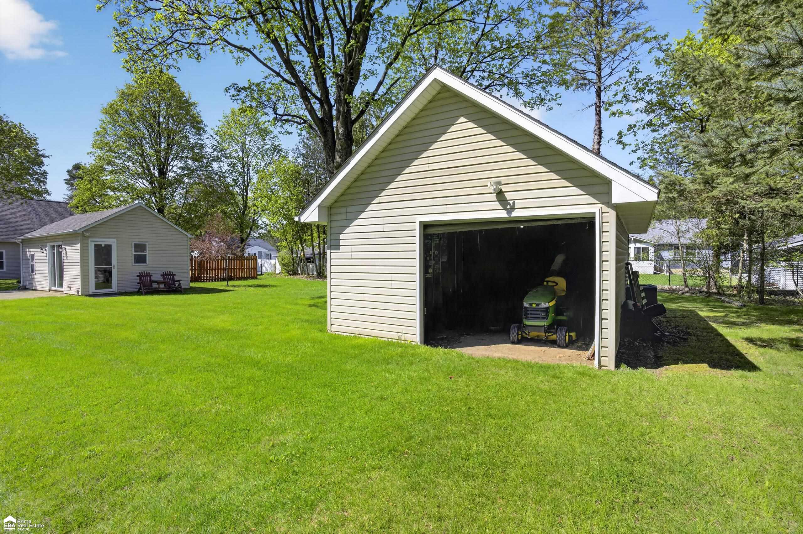 2292 North Belsay Road Burton, MI 48509 - Photo 60 of 86