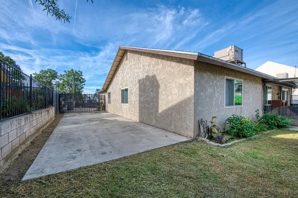 $399,000 | 127 5th Street, Clovis, CA 93612