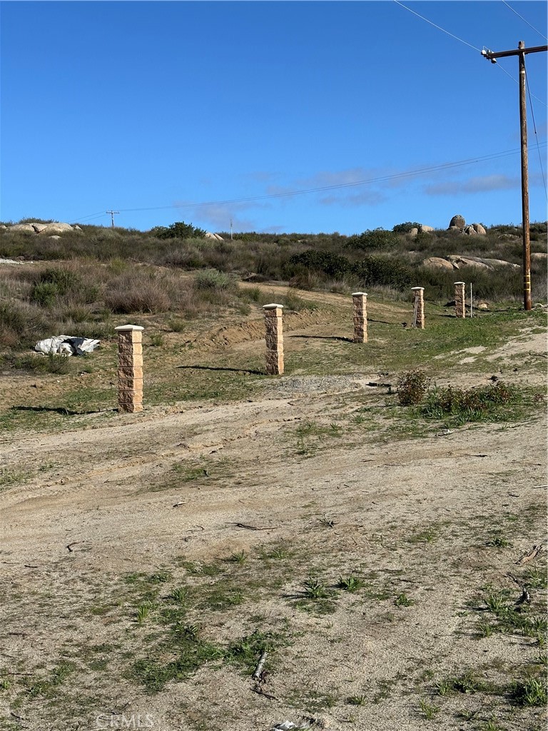 41720 Oak Canyon Road Hemet, CA 92544 - Photo 15 of 60 a view of a lake with sunset