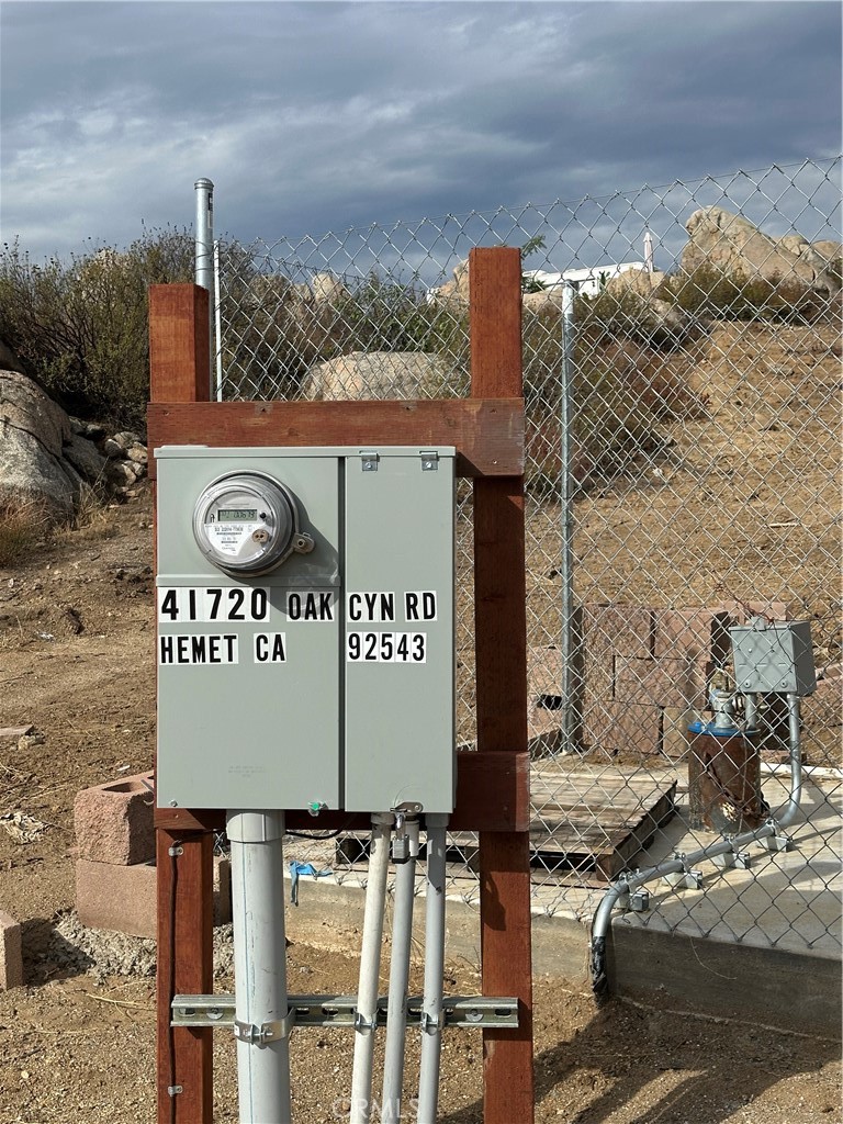 41720 Oak Canyon Road Hemet, CA 92544 - Photo 3 of 60 a sign on the wall of a building