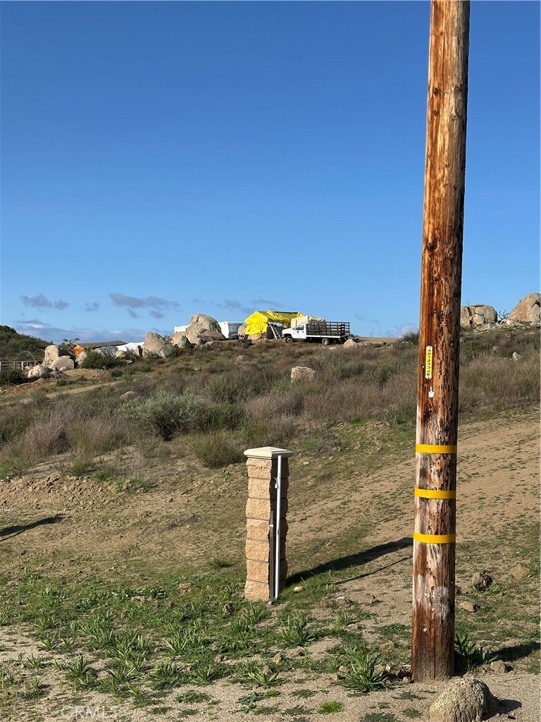 41720 Oak Canyon Road Hemet, CA 92544 - Photo 39 of 60 a view of a sky from a yard