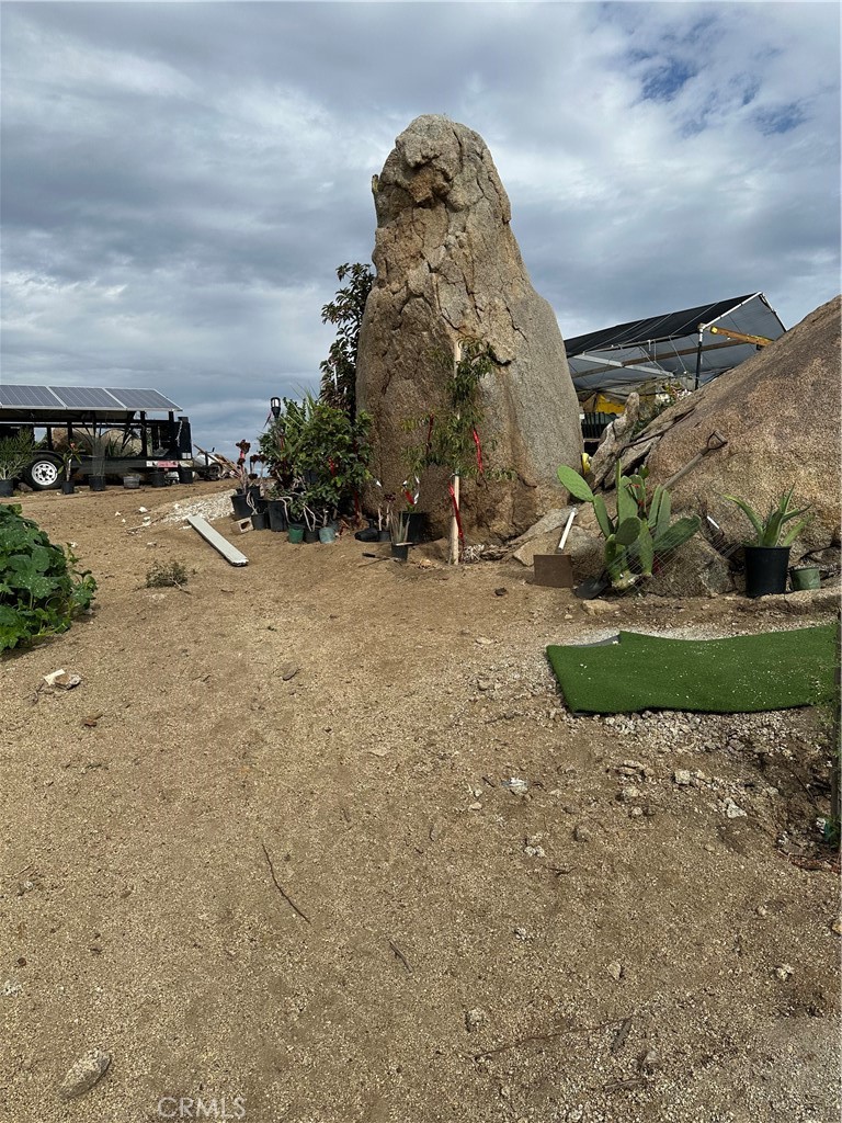 41720 Oak Canyon Road Hemet, CA 92544 - Photo 7 of 60 Decorative rock formations & plants