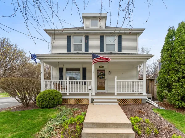 $285,000 | 857 North 8th Street, Manitowoc, WI 54220