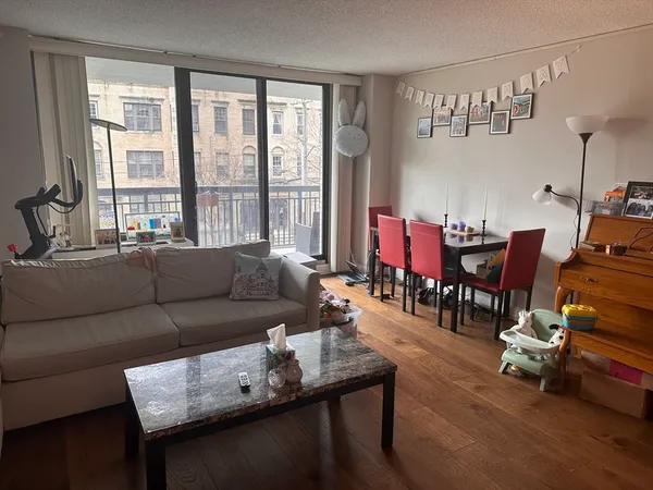 $3,400 | 60 Longwood Avenue, Unit 210, Brookline, MA 02446