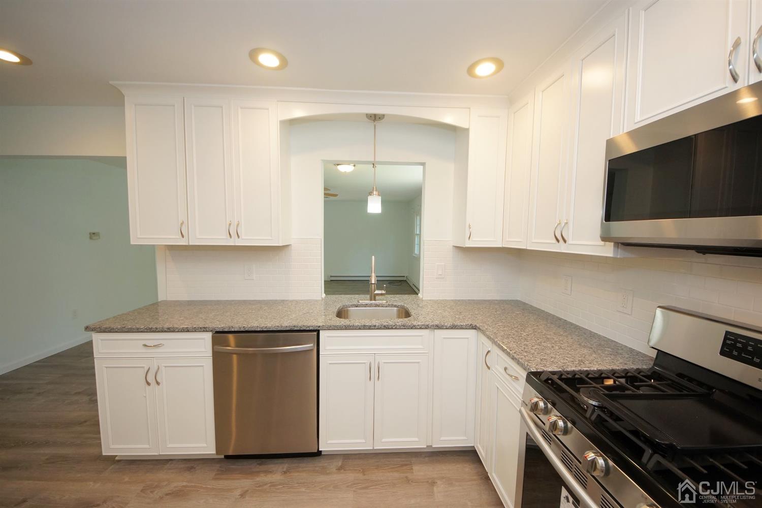 238 New Road Monmouth Junction, NJ 08852 - Photo 20 of 63