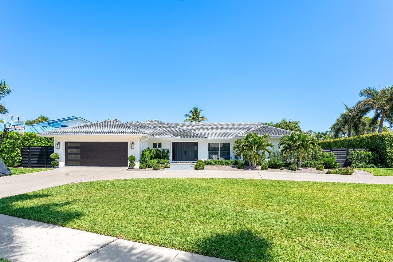 7700 Northeast Spanish Trail Court Boca Raton, FL 33487 - Photo 5 of 30 1