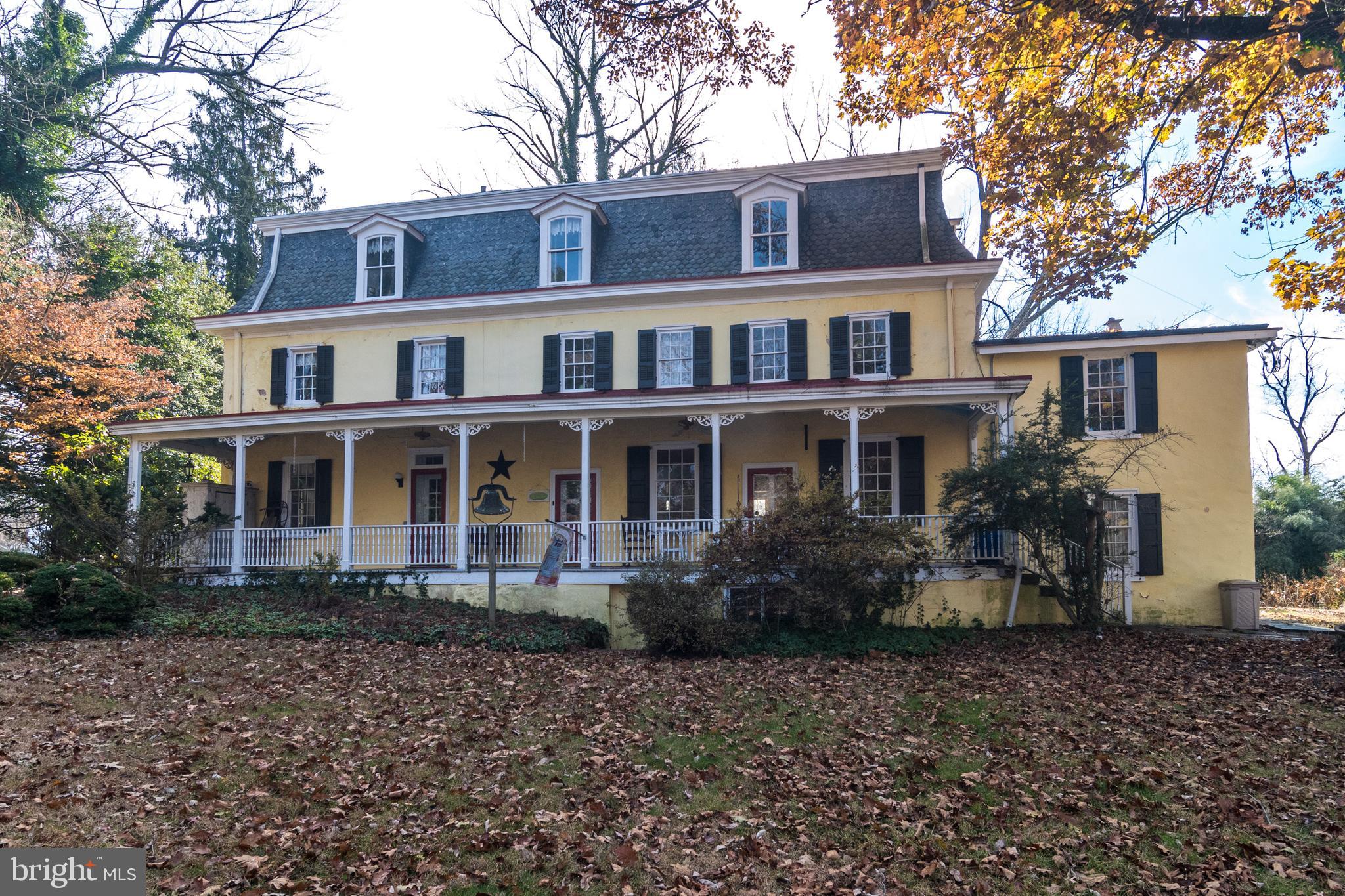 37 Crawford Road Audubon, PA 19403 - Photo 2 of 41 Gallery Image 2