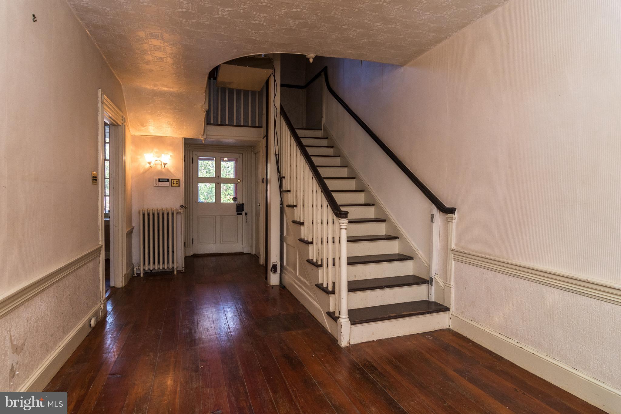 37 Crawford Road Audubon, PA 19403 - Photo 6 of 41 Gallery Image 6