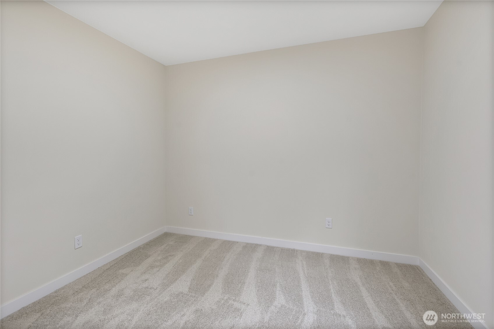 99 Sumner Avenue Sumner, WA 98390 - Photo 18 of 27 a view of an empty room