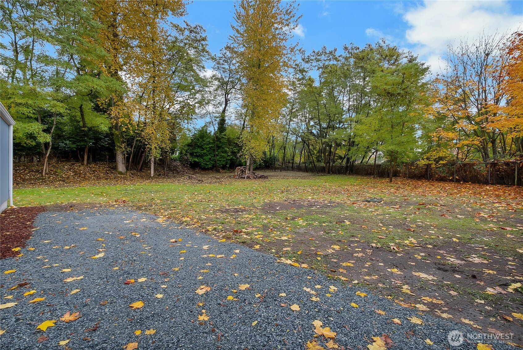 99 Sumner Avenue Sumner, WA 98390 - Photo 25 of 27 a view of a basketball court