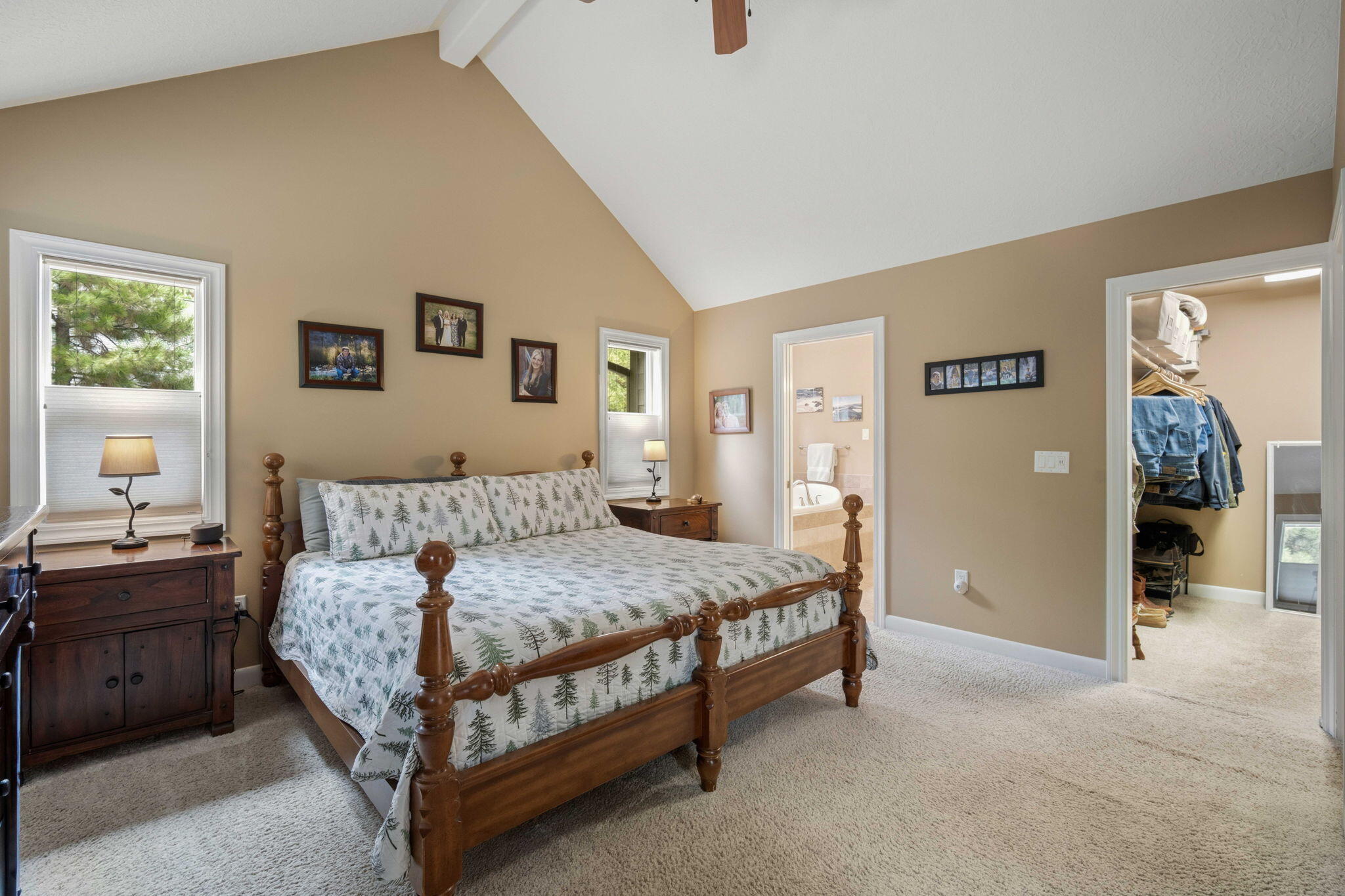 14234 Whitewater Loop La Pine, OR 97739 - Photo 20 of 62 Vaulted ceilings
