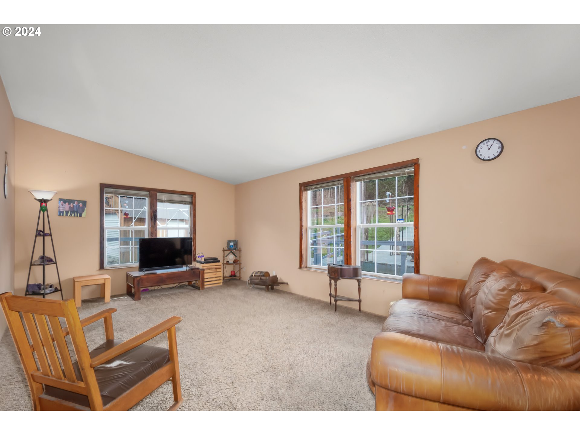 157 Schoolhouse Road Kelso, WA 98626 - Photo 4 of 33 Gallery Image 4