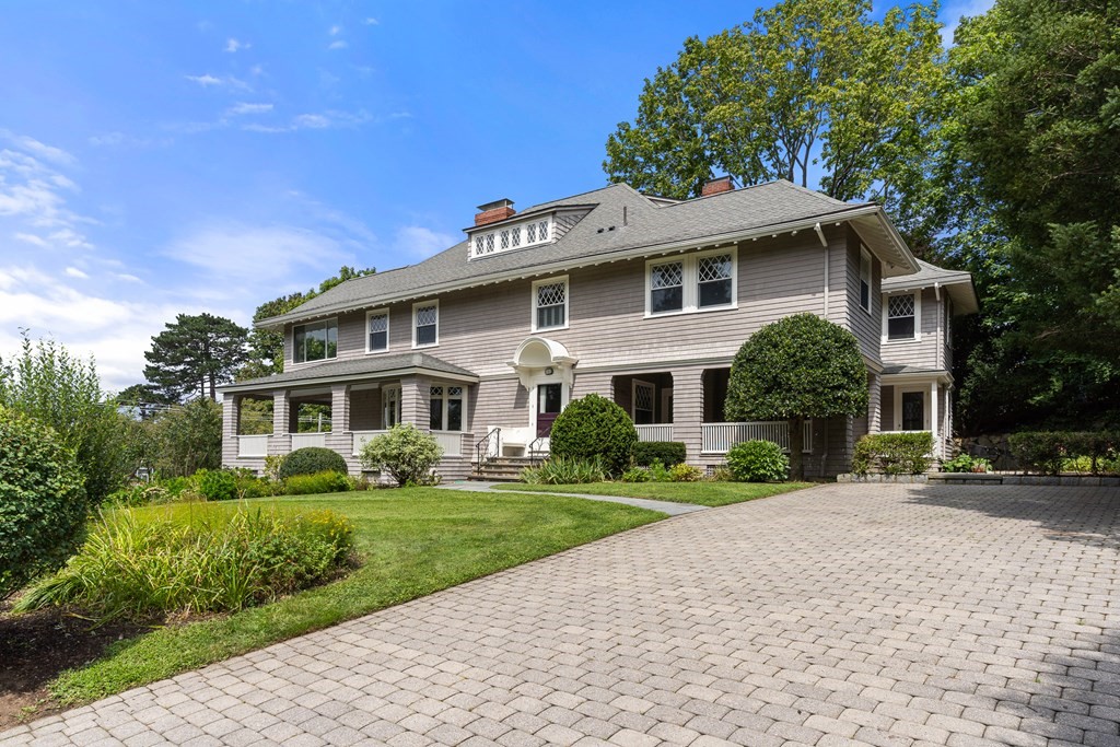 5 Wallingford Road Marblehead, MA 01945 - Photo 1 of 42 Gallery Image 1