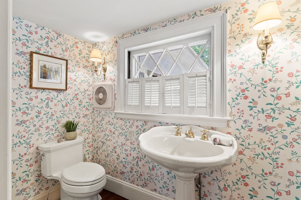 5 Wallingford Road Marblehead, MA 01945 - Photo 18 of 42 Gallery Image 18