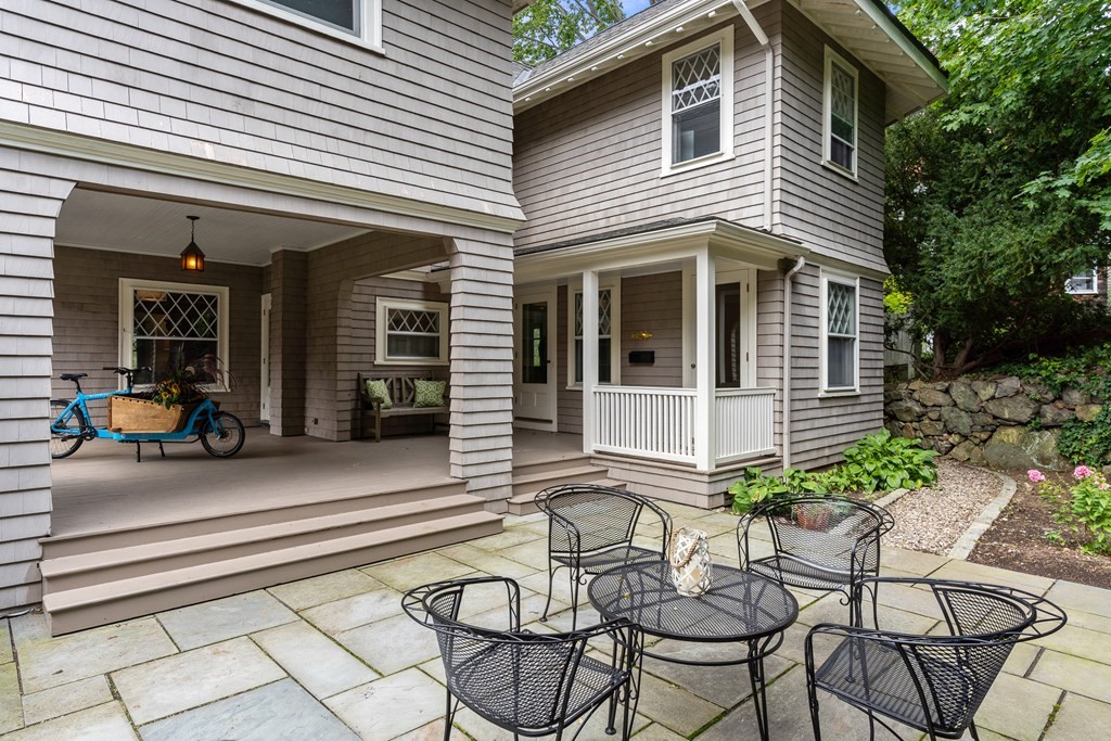 5 Wallingford Road Marblehead, MA 01945 - Photo 4 of 42 Gallery Image 4