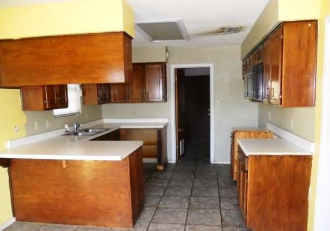 310 Center Road Laredo, TX 78045 - Photo 5 of 15 Gallery Image 5