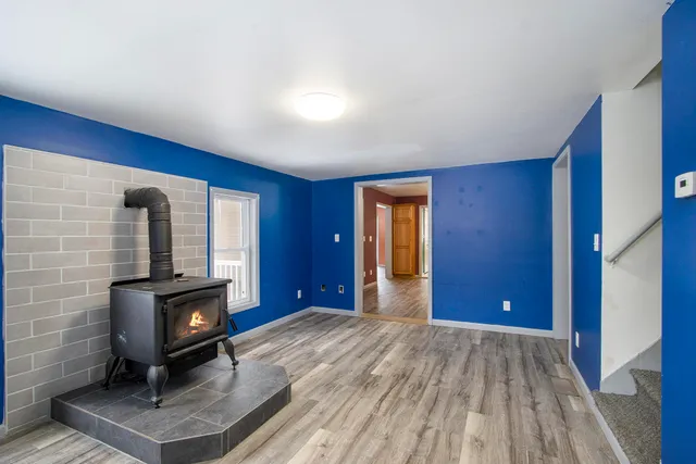 $286,000 | 32435 County Road 669, Lawton, MI 49065