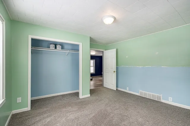 $286,000 | 32435 County Road 669, Lawton, MI 49065