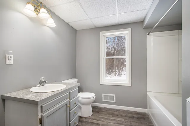 $286,000 | 32435 County Road 669, Lawton, MI 49065