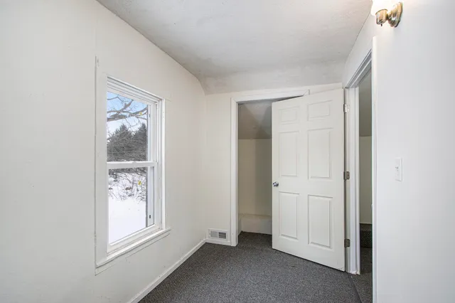 $286,000 | 32435 County Road 669, Lawton, MI 49065