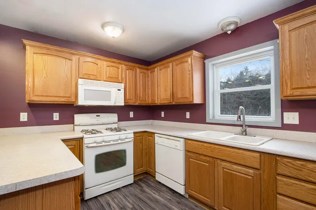 $286,000 | 32435 County Road 669, Lawton, MI 49065